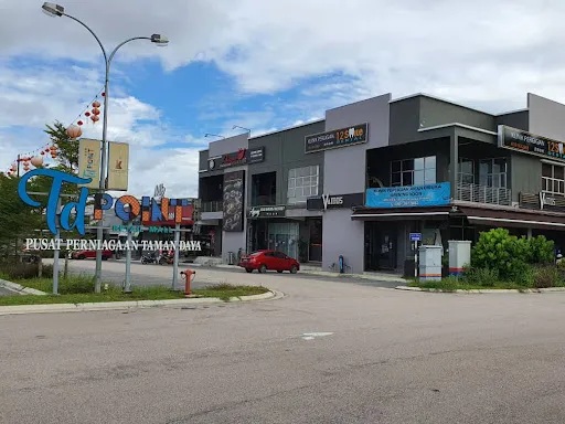 1.2.SMILE DENTAL CLINIC JB