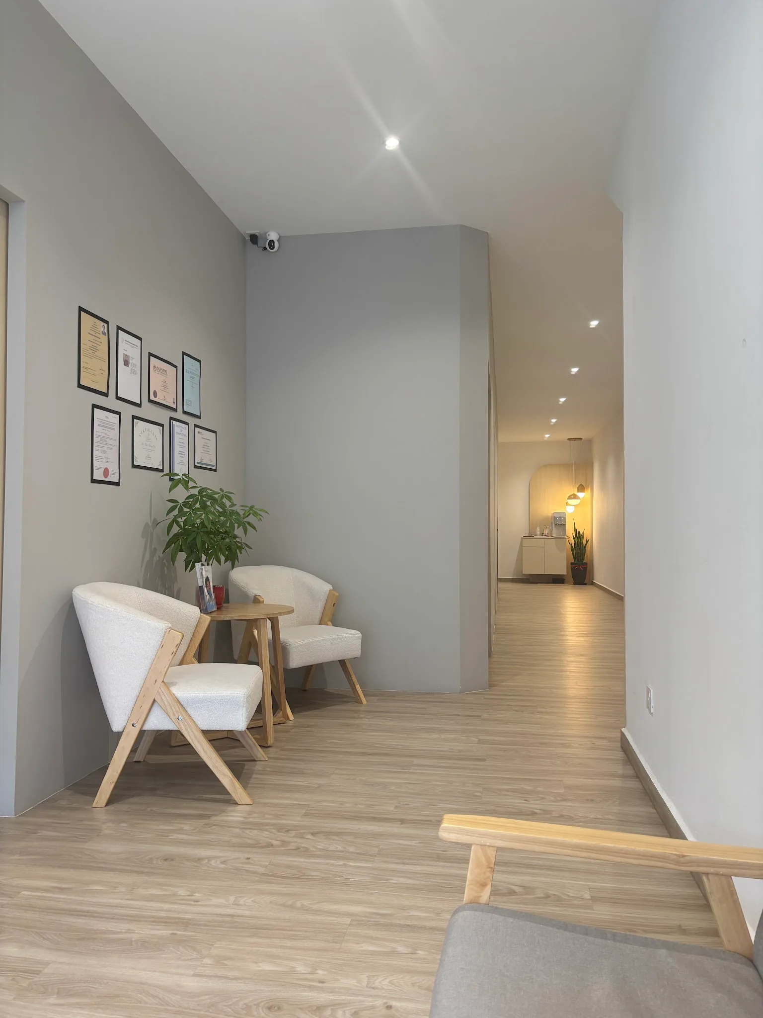 SHiNEE Dental JB Town photo 6